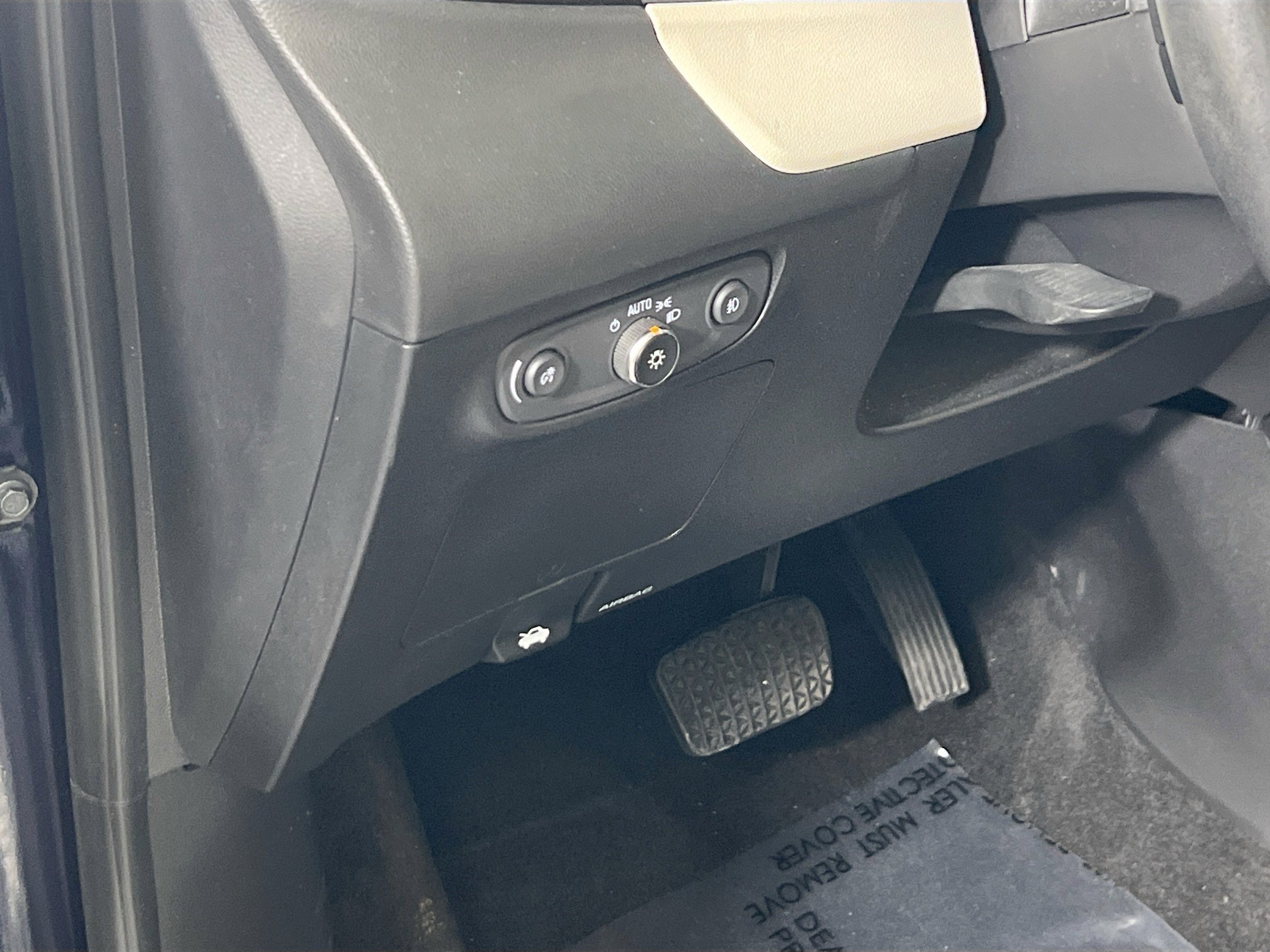 Used 2021 Buick Encore GX Select w/ Experience Buick Package image 10