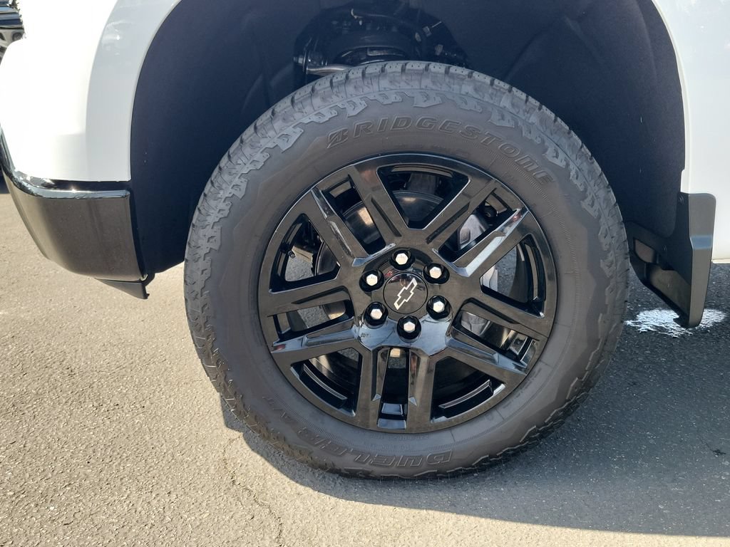 Used 2026 Chevrolet Silverado 1500 LT Trail Boss w/ LT Trail Boss Premium Package AWD/4WD image 32