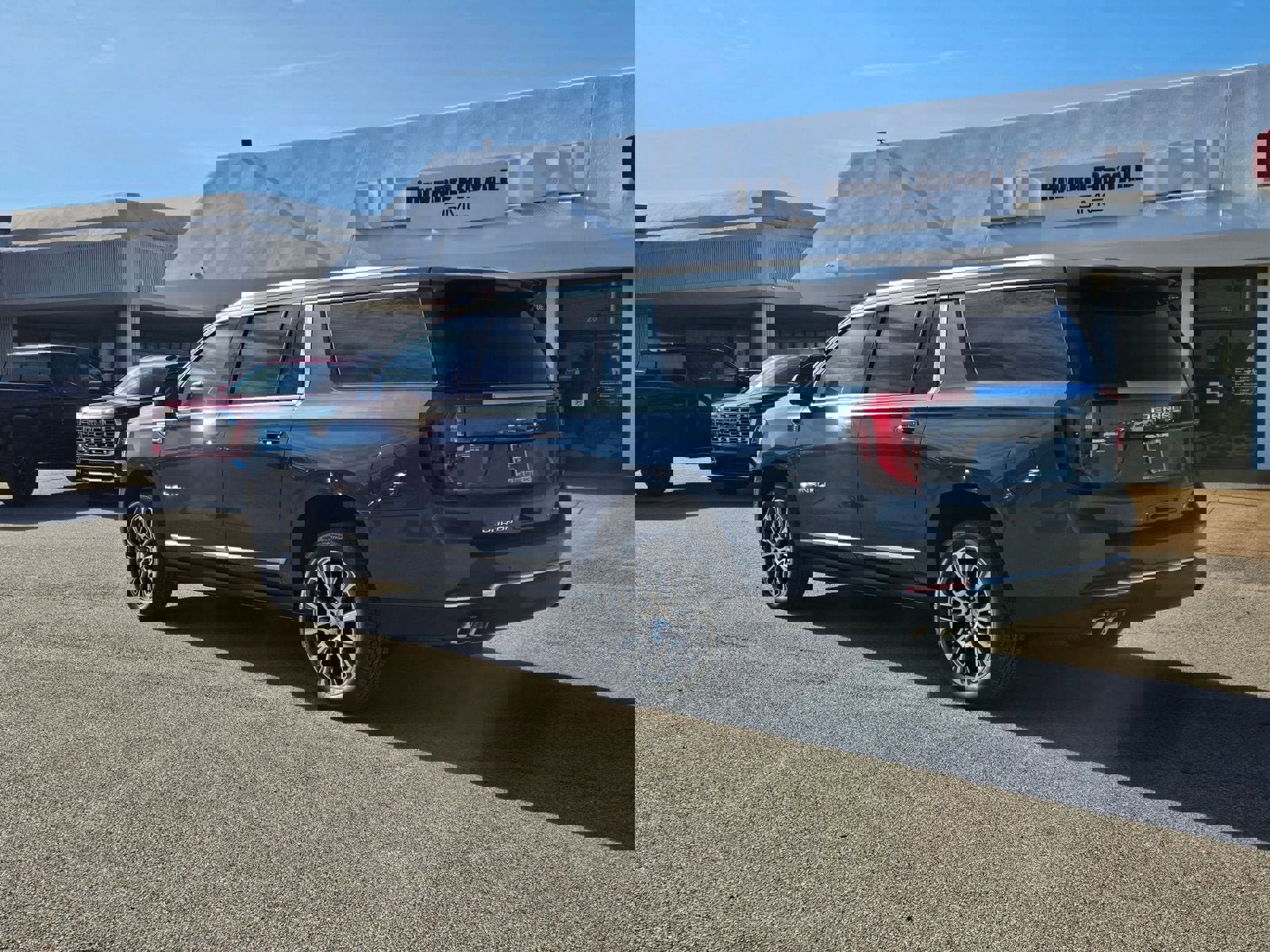 New 2026 GMC Yukon XL Denali w/ Sun & Power Step Package image 3