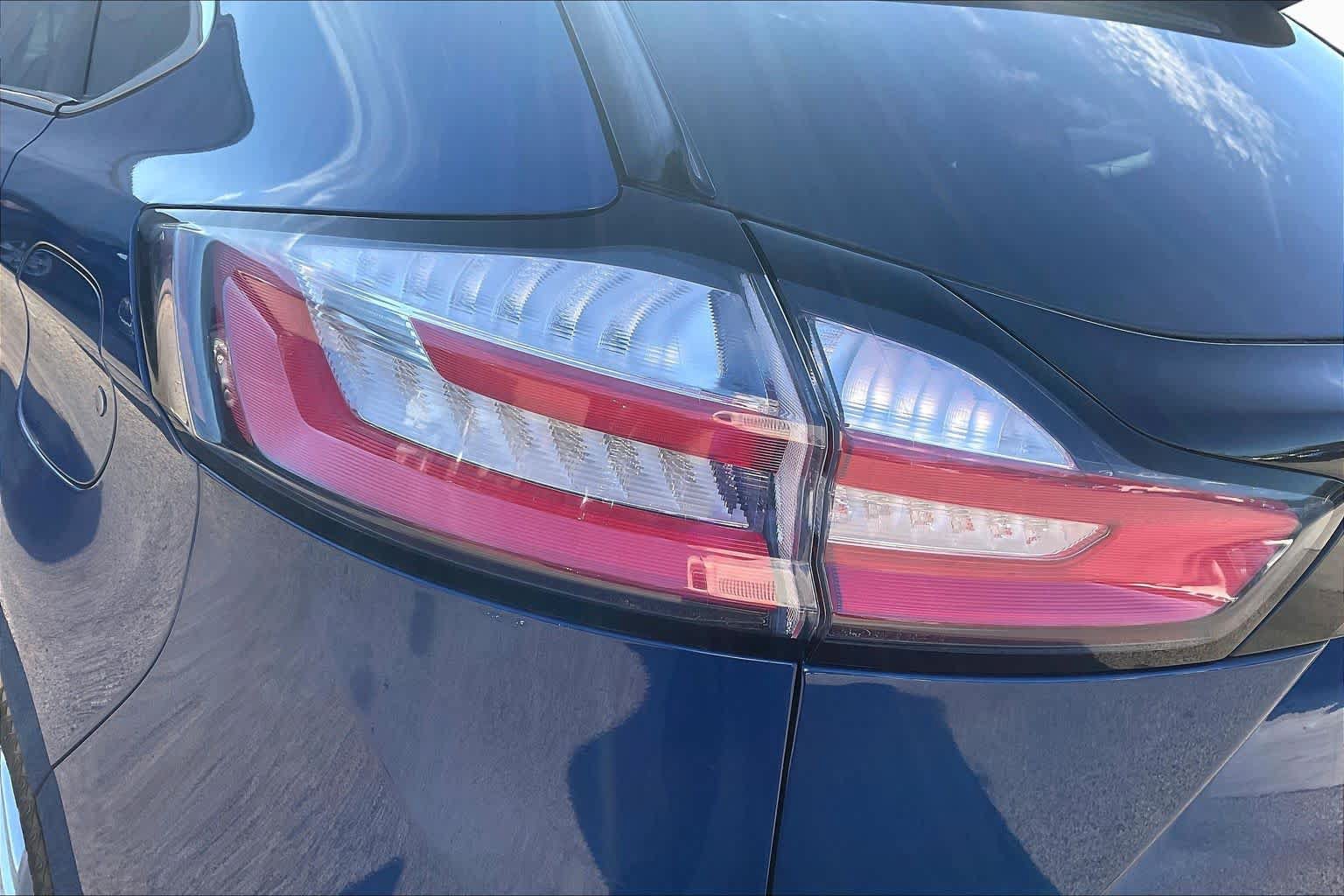 Used 2022 Ford Edge SEL AWD/4WD image 29