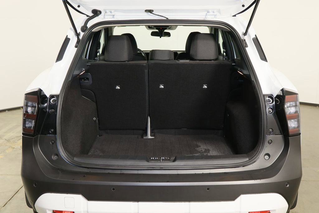Used 2025 Nissan Kicks S image 18