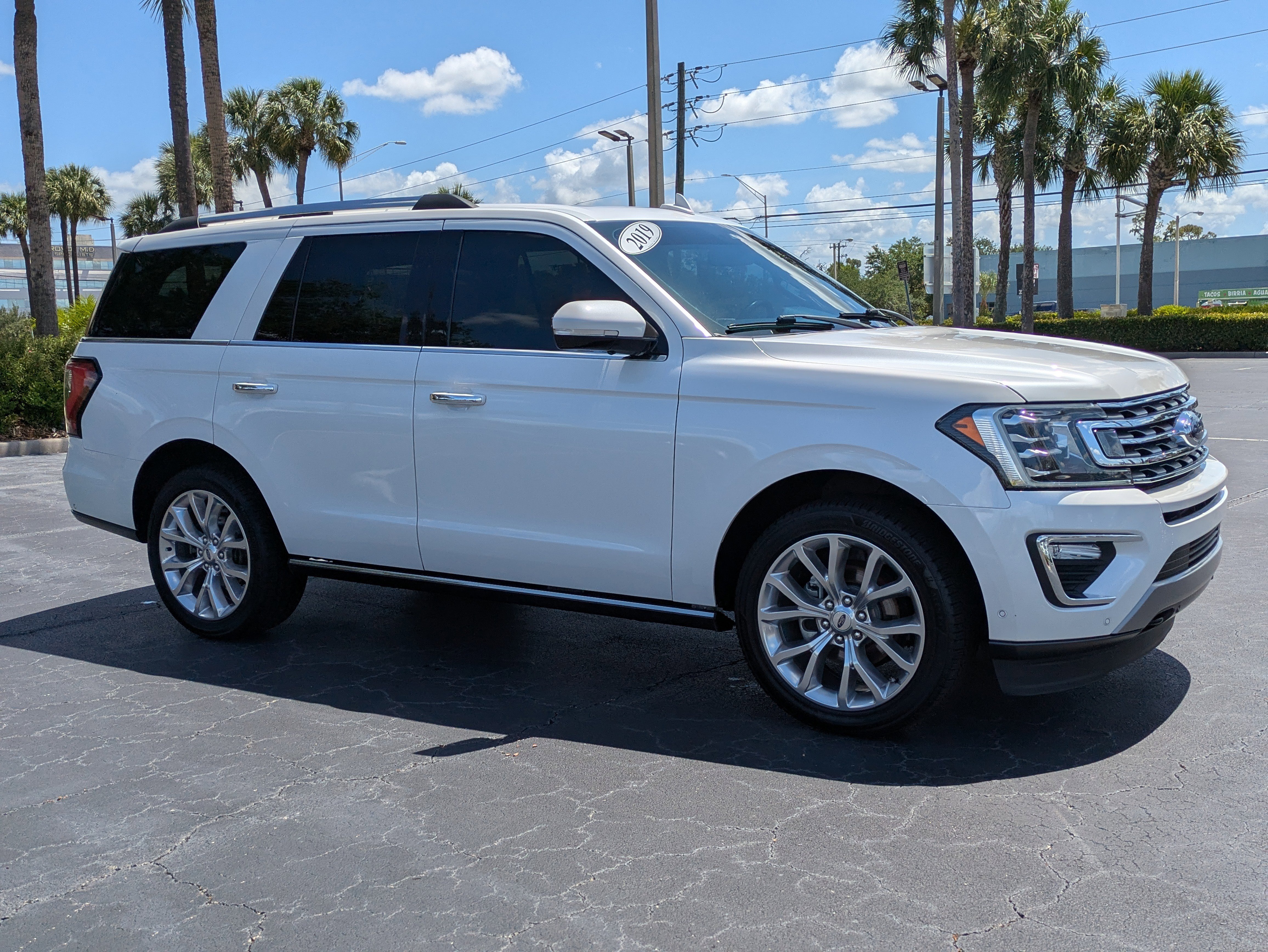 Used 2019 Ford Expedition Limited w/ Equipment Group 302A AWD/4WD image 7