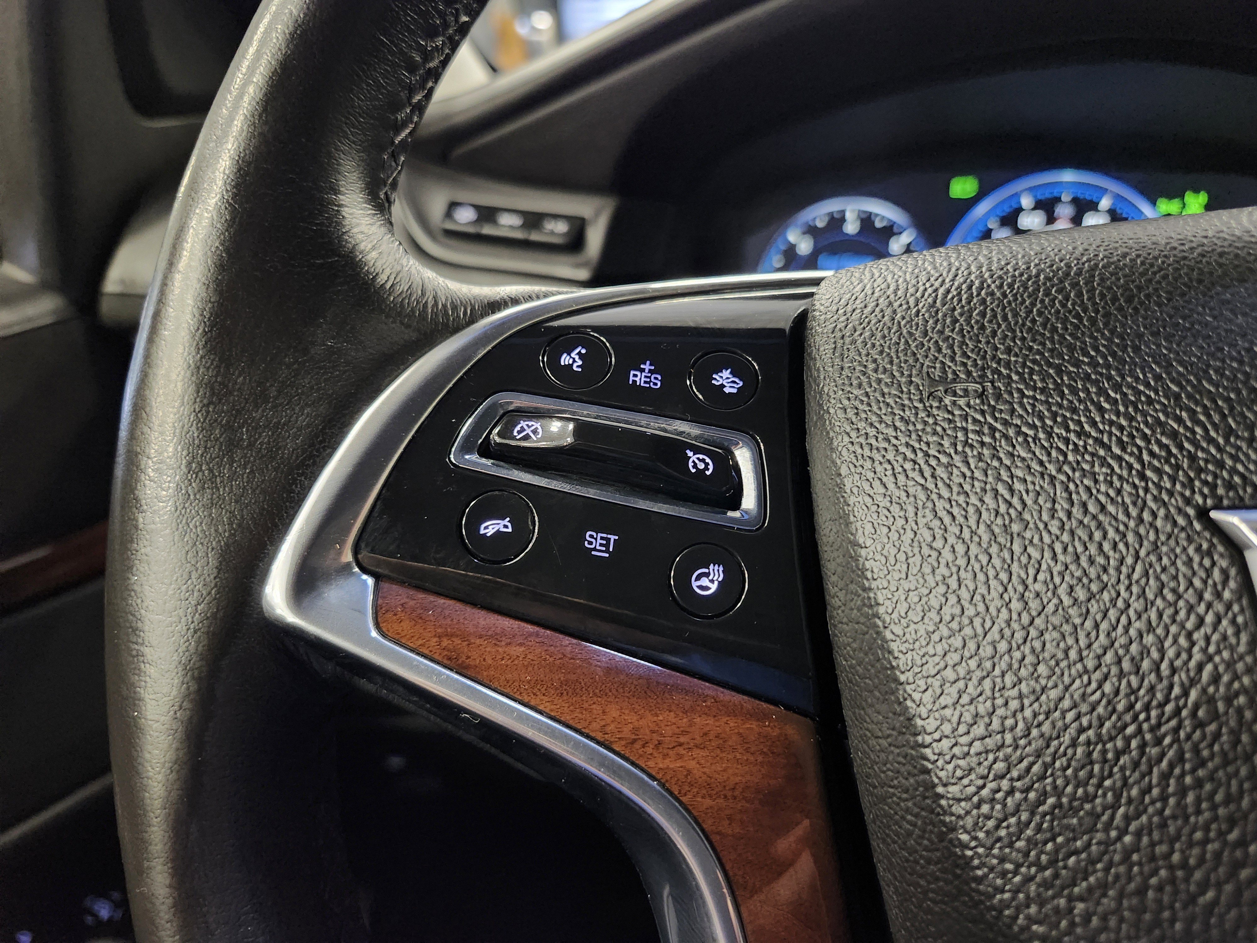 Used 2015 Cadillac Escalade Premium image 11