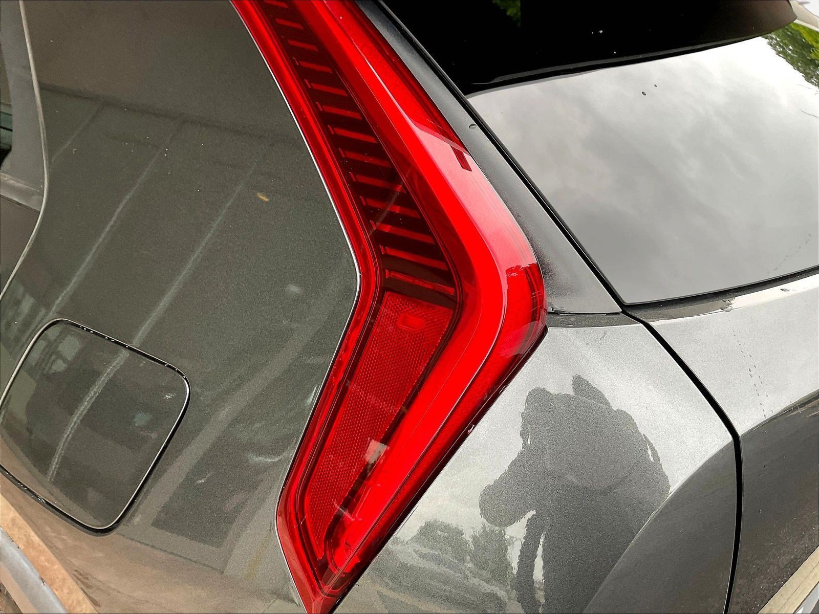 Used 2023 Kia Niro EX FWD image 22