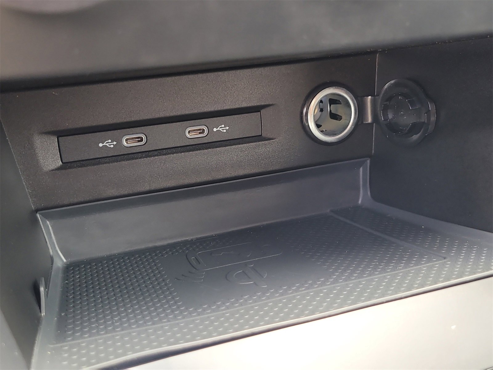 Used 2022 Volkswagen Taos SE image 24