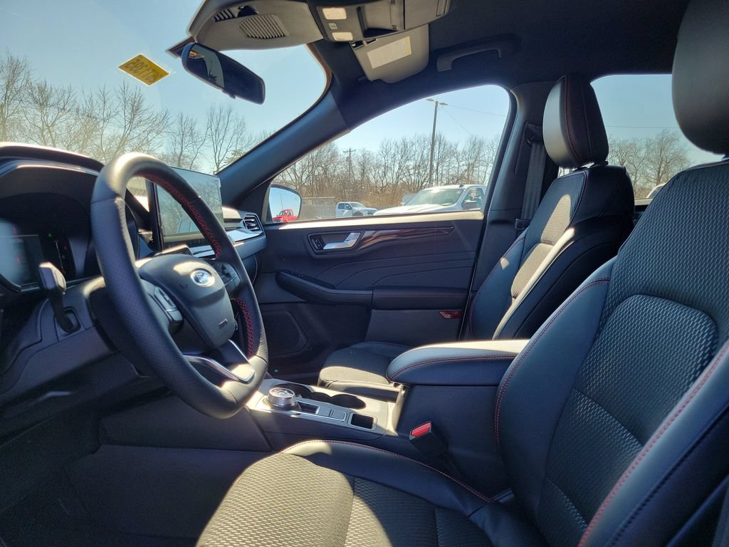 New 2026 Ford Escape ST-Line w/ Tech Pack #1 AWD/4WD image 19