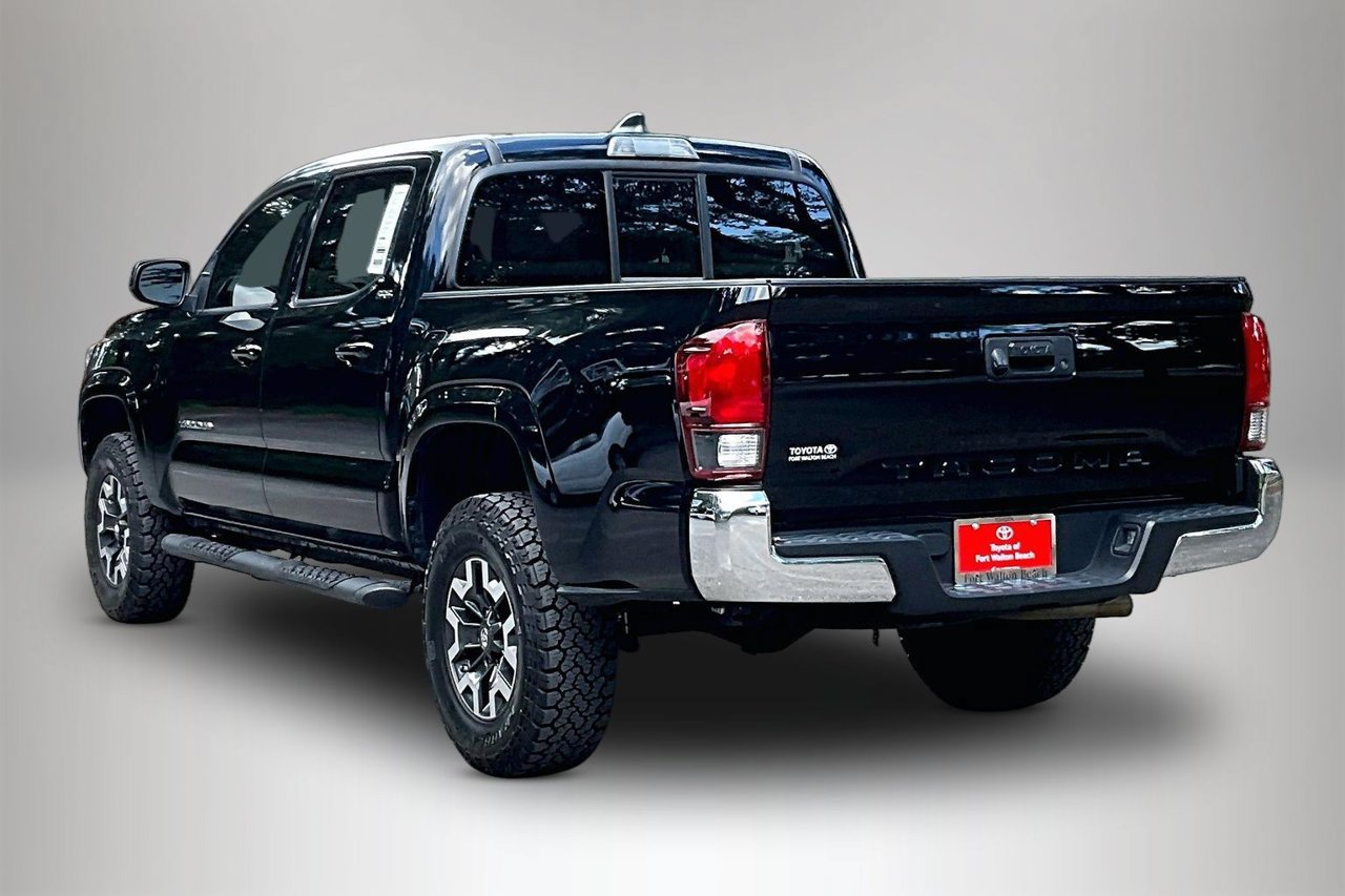 Used 2023 Toyota Tacoma SR5 RWD image 4
