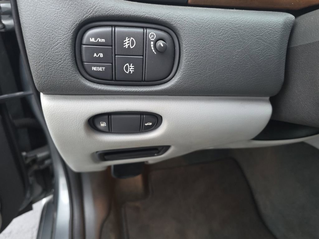 Used 2003 Jaguar S-TYPE 4.2 image 18