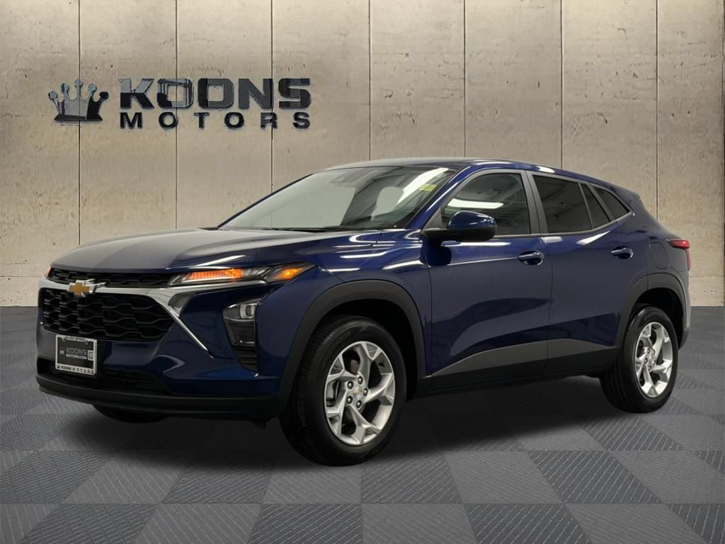 Used 2024 Chevrolet Trax LS w/ LS Convenience Package FWD image 1