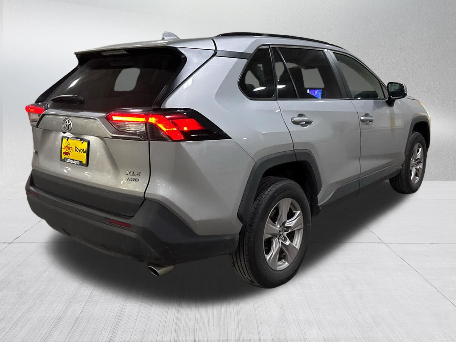 Used 2025 Toyota RAV4 XLE AWD/4WD image 6