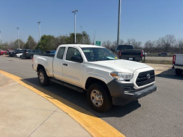 Used 2016 Toyota Tacoma SR w/ Exterior Package image 7