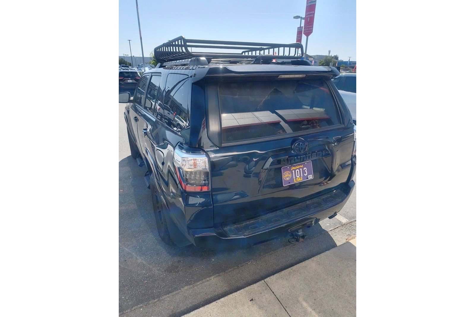 Certified 2023 Toyota 4Runner SR5 Premium w/ Moonroof Package AWD/4WD image 5