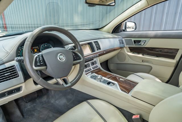 Used 2012 Jaguar XF Portfolio image 23