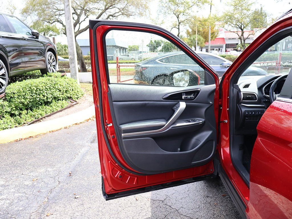 Used 2020 Mitsubishi Eclipse Cross SEL image 24