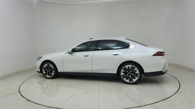 Used 2024 BMW 530i xDrive image 64
