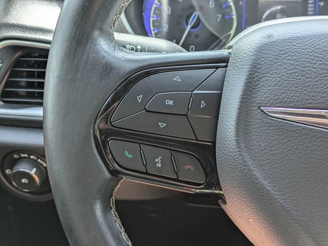 Used 2020 Chrysler Pacifica Touring w/ S Appearance Package FWD image 36