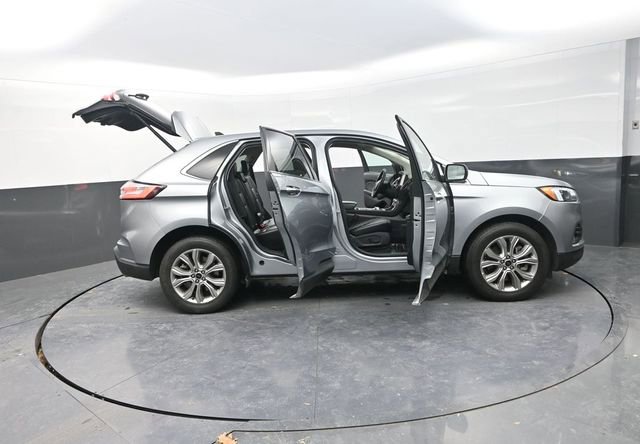 Used 2024 Ford Edge Titanium image 33