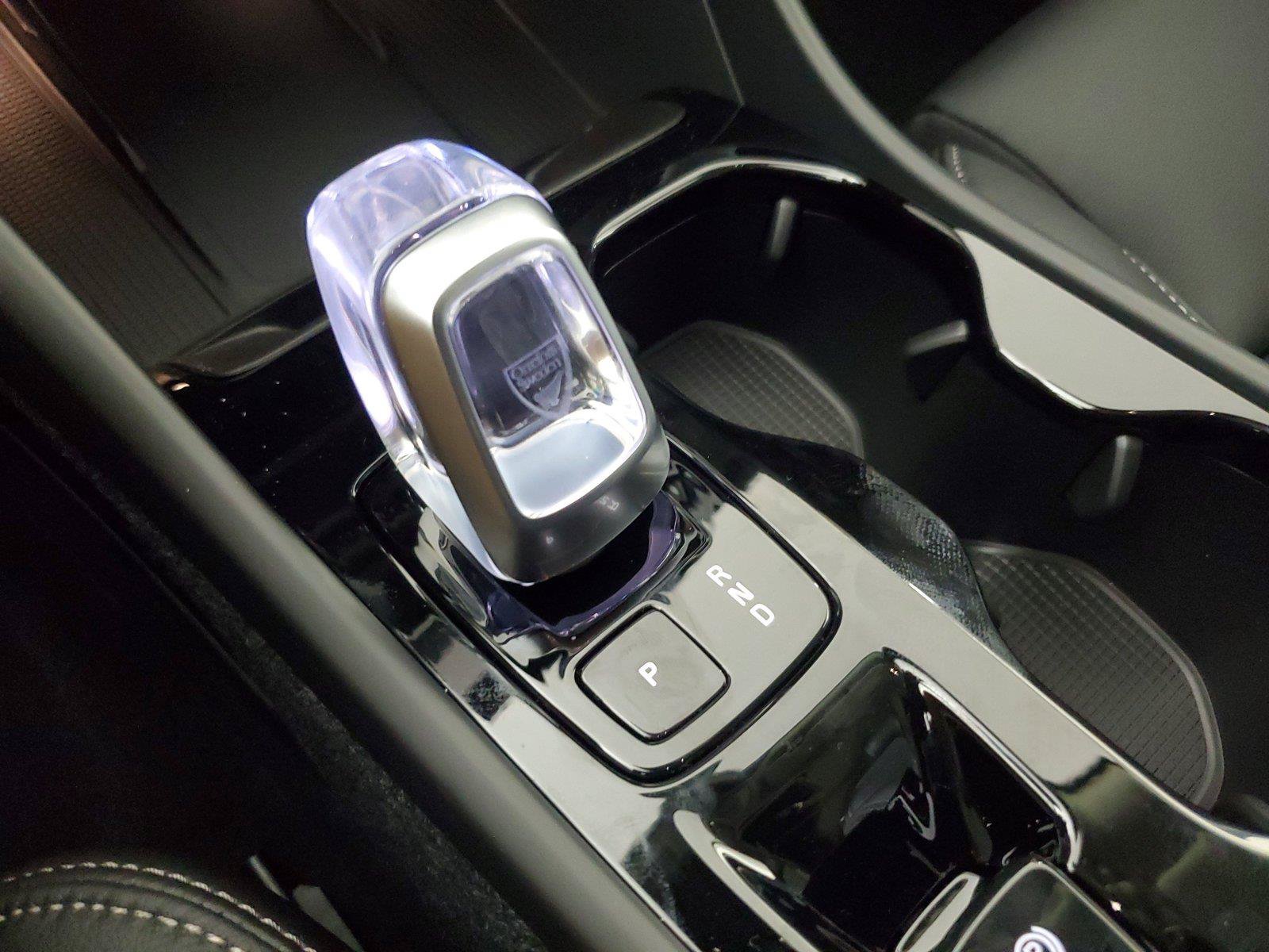 New 2026 Volvo XC40 B4 Plus w/ Protection Package Premier FWD image 32