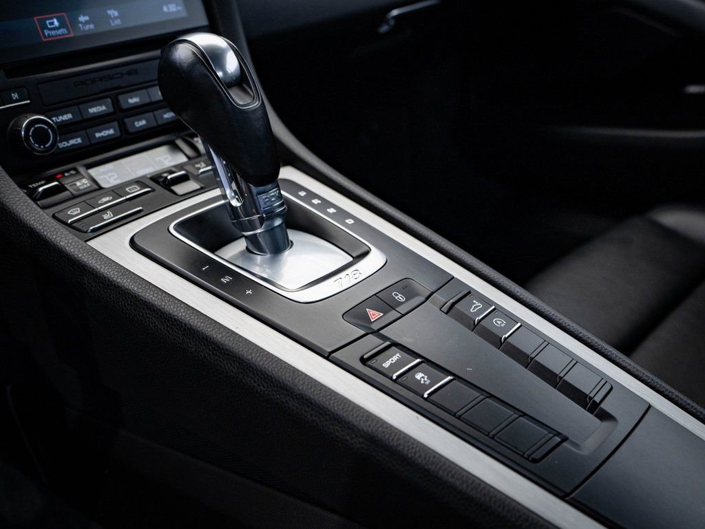 Used 2018 Porsche 718 Cayman S image 28