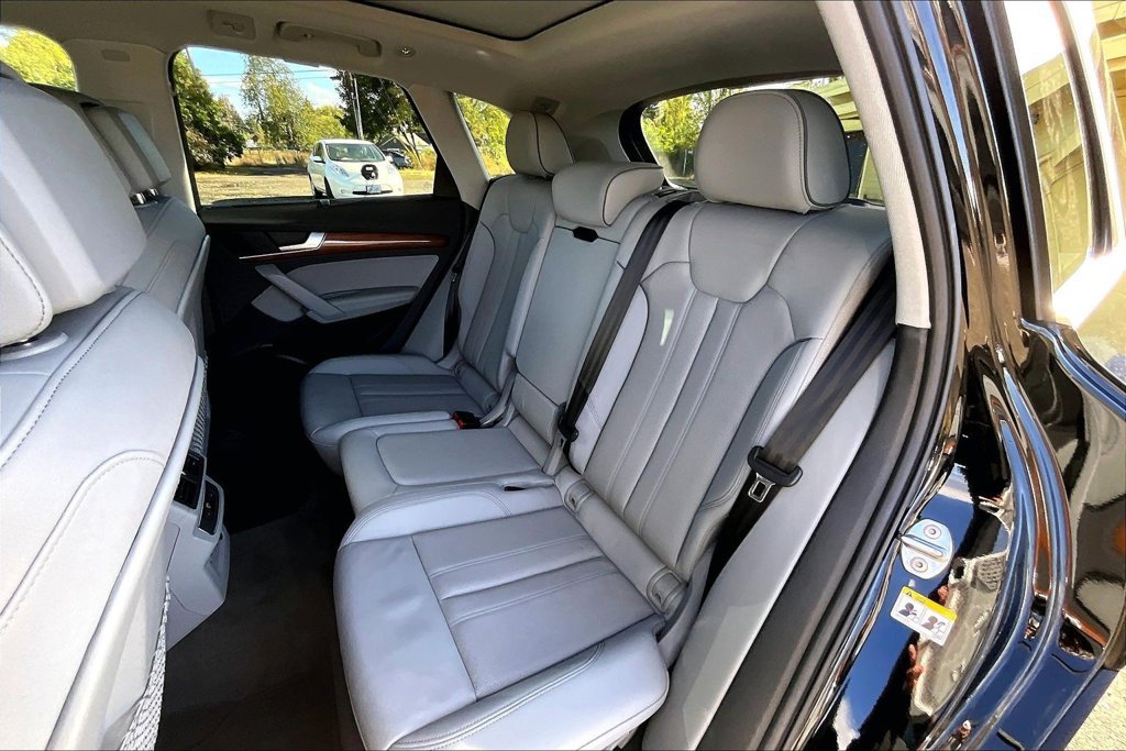 Used 2023 Audi Q5 2.0T Premium Plus w/ Premium Plus Package AWD/4WD image 21