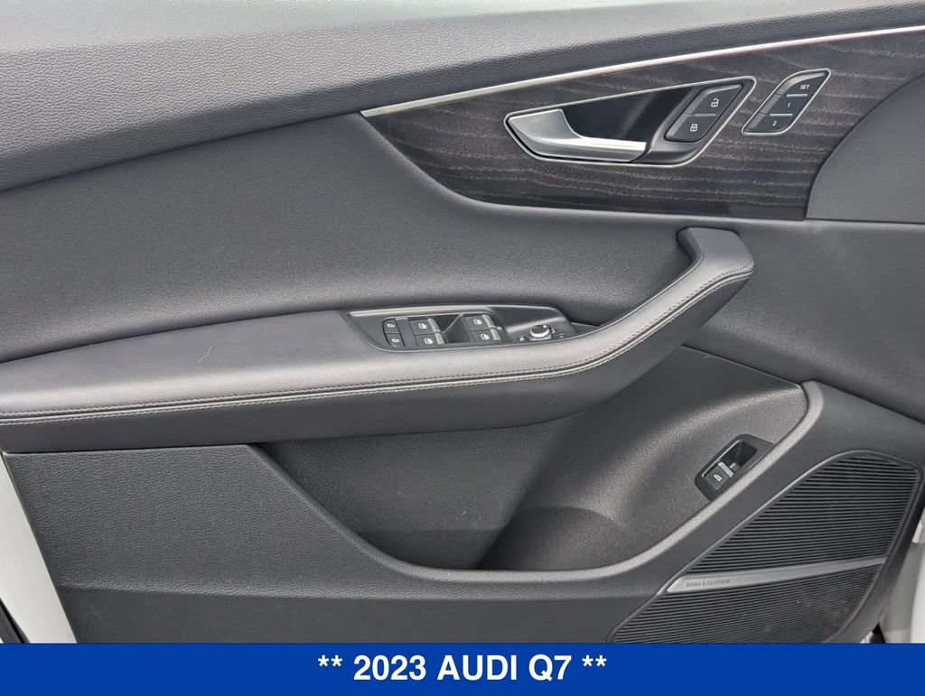 Used 2023 Audi Q7 2.0T Premium Plus w/ Premium Plus Package AWD/4WD image 10