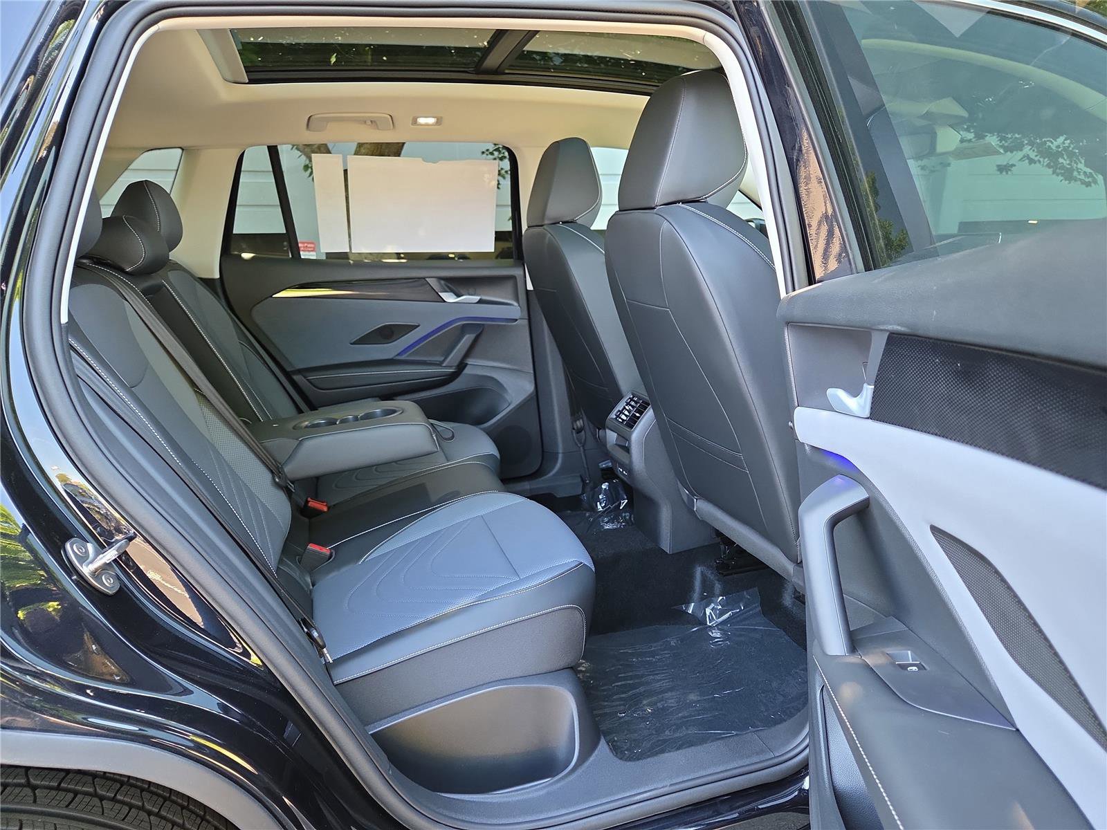 New 2026 Volkswagen Tiguan SE AWD/4WD image 26
