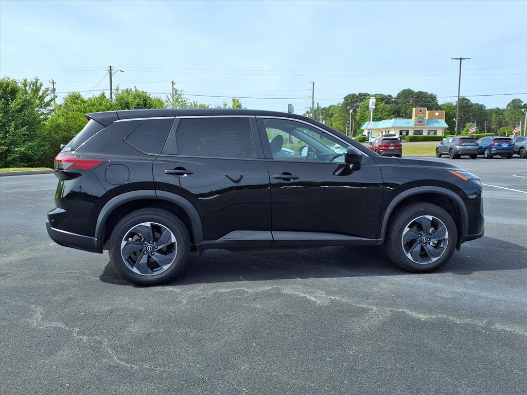 Used 2024 Nissan Rogue SV image 20