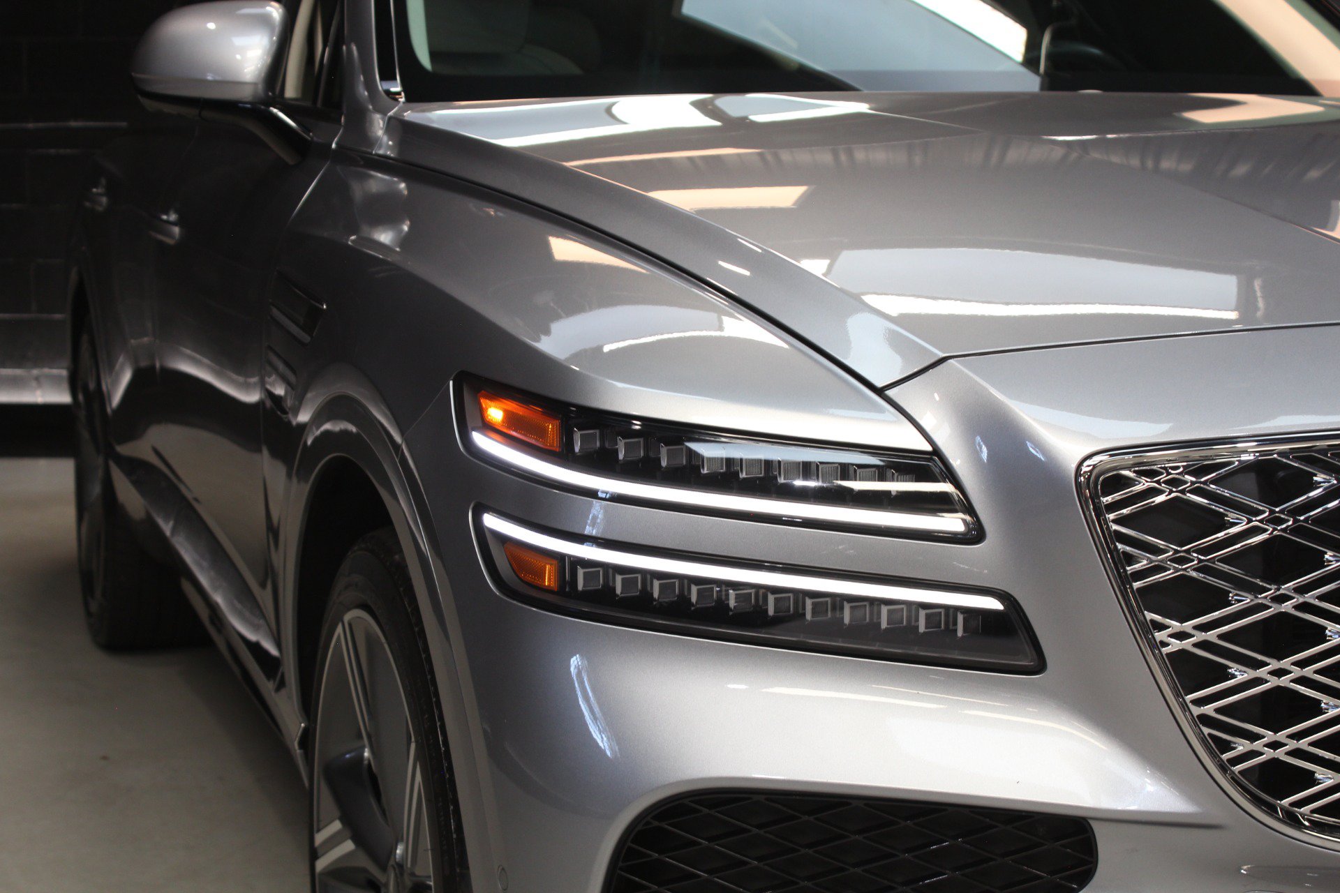 Used 2025 Genesis GV80 3.5T Prestige AWD/4WD image 9