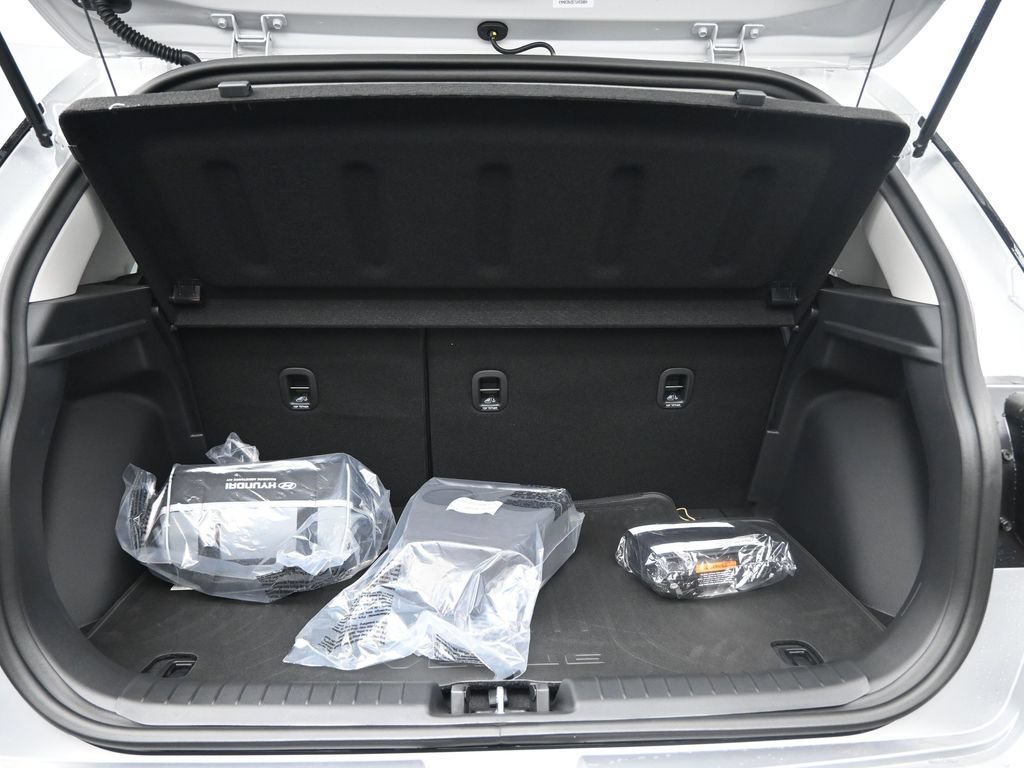 New 2026 Hyundai Venue SEL FWD image 28