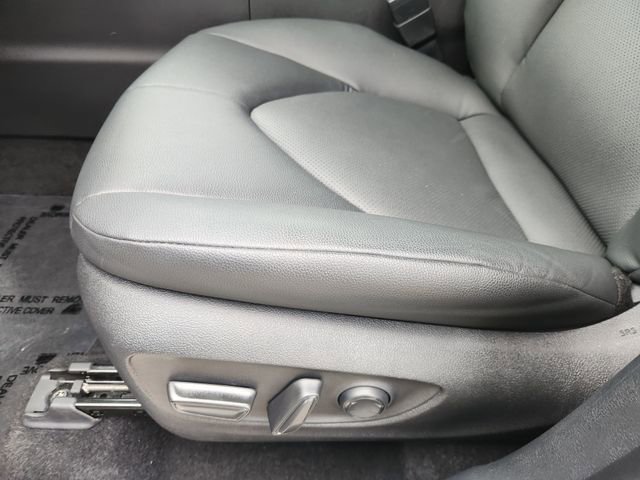 Used 2025 Toyota Grand Highlander AWD Hybrid image 27