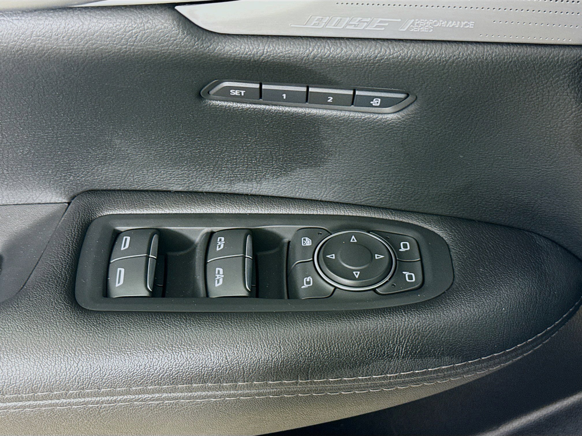 Used 2025 Cadillac XT5 Premium Luxury image 21