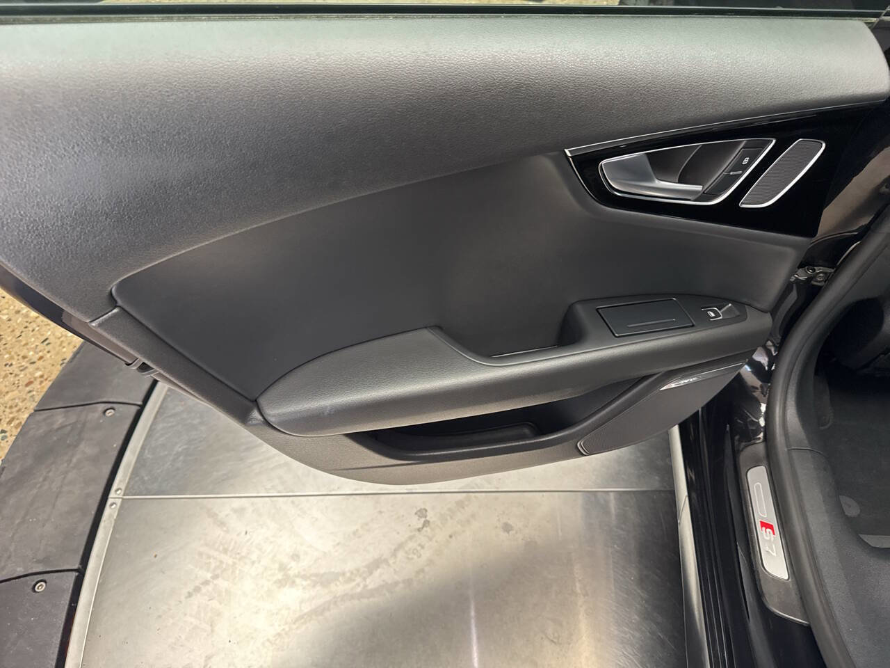 Used 2013 Audi S7 Prestige w/ Innovation Pkg image 30