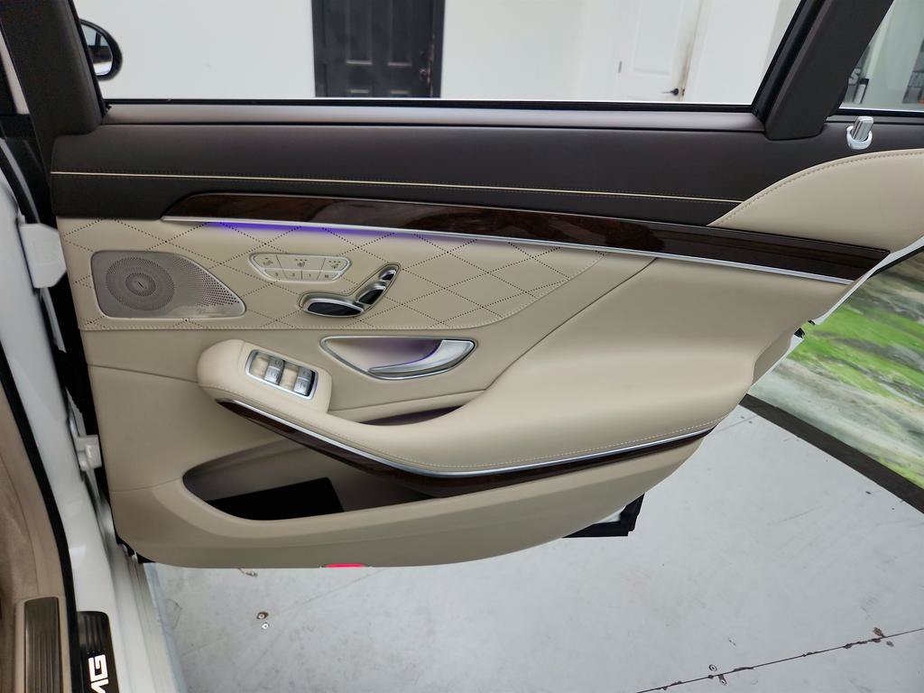 Used 2014 Mercedes-Benz S 63 AMG 4MATIC Sedan image 30