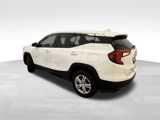 Used 2024 GMC Terrain SLE video 2