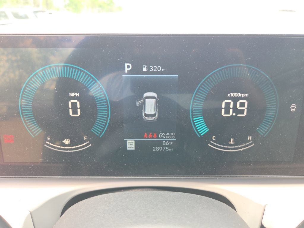 Used 2025 Hyundai Tucson SEL image 2