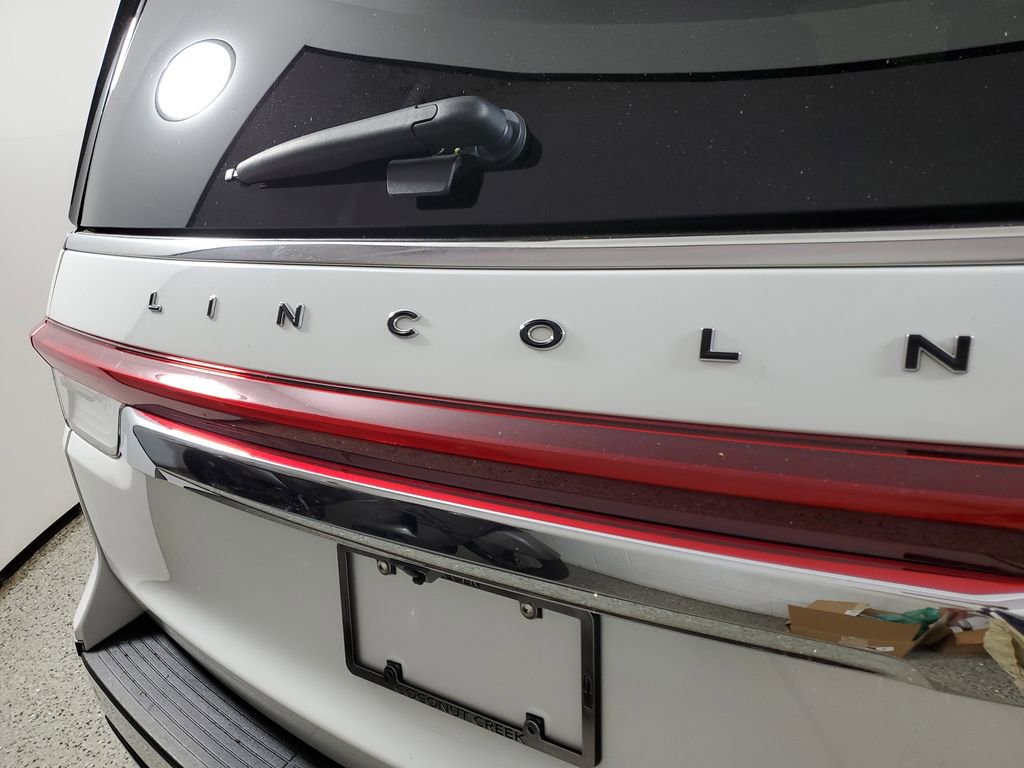 Certified 2024 Lincoln Navigator L Black Label AWD/4WD image 5