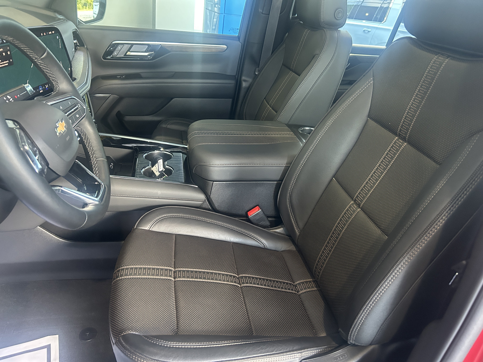 Used 2026 Chevrolet Tahoe High Country RWD image 11