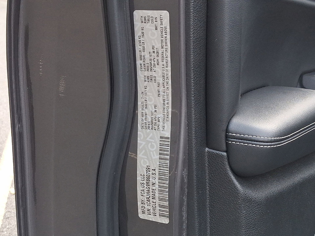 Used 2024 Jeep Grand Cherokee Altitude image 18