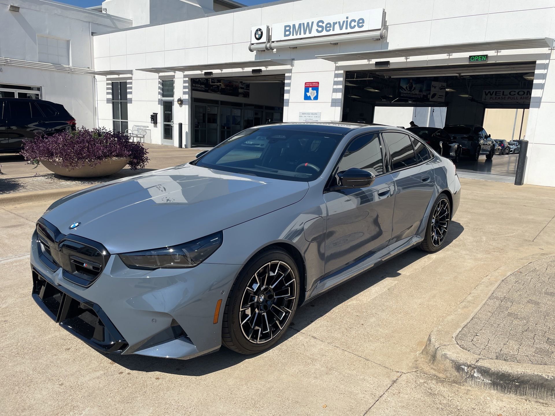 Certified 2026 BMW M5 w/ Executive Package image 1