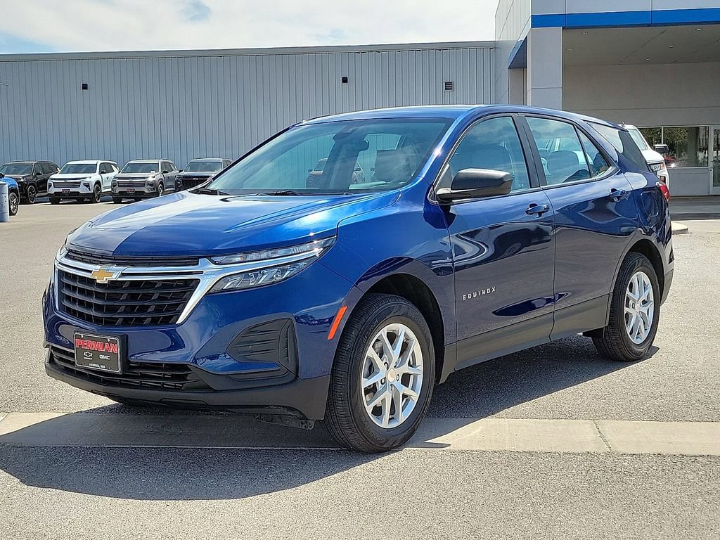 Used 2022 Chevrolet Equinox LS image 5