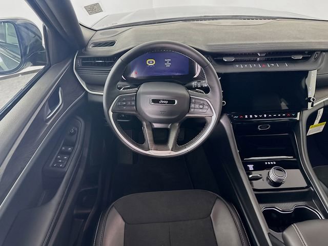 New 2026 Jeep Grand Cherokee Altitude image 24