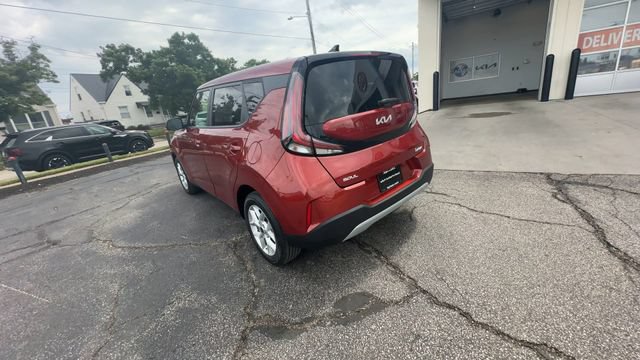 Certified 2023 Kia Soul LX w/ LX Technology Package FWD image 7