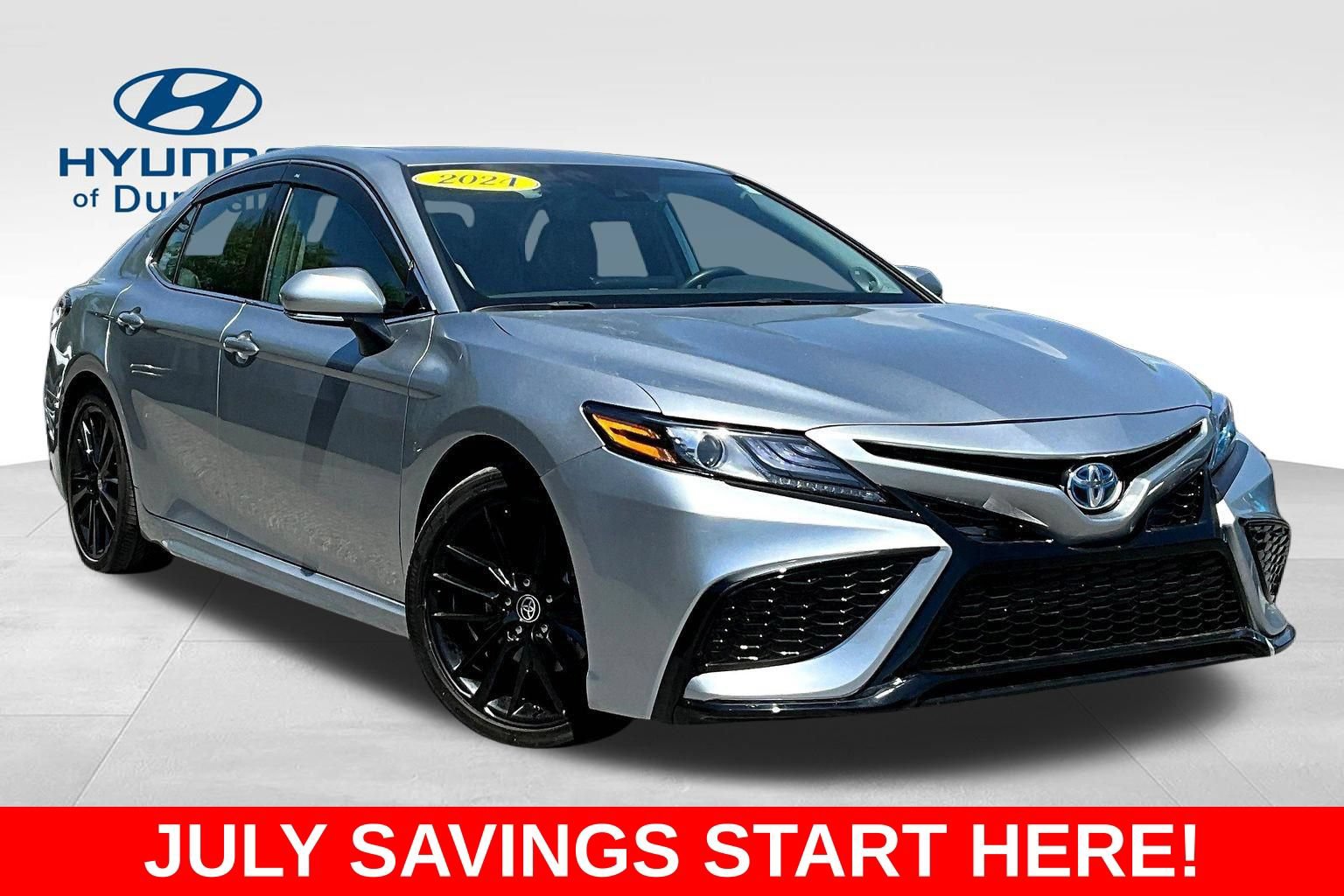 Used 2024 Toyota Camry XSE w/ Navigation Package FWD image 3