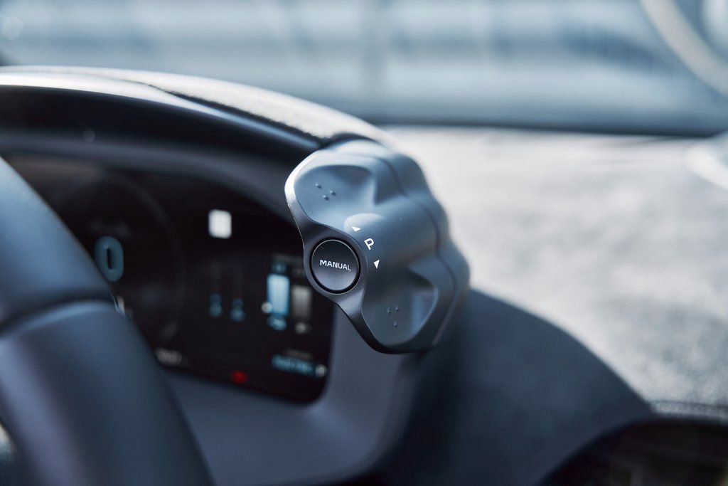 Used 2025 McLaren Artura Spider image 63