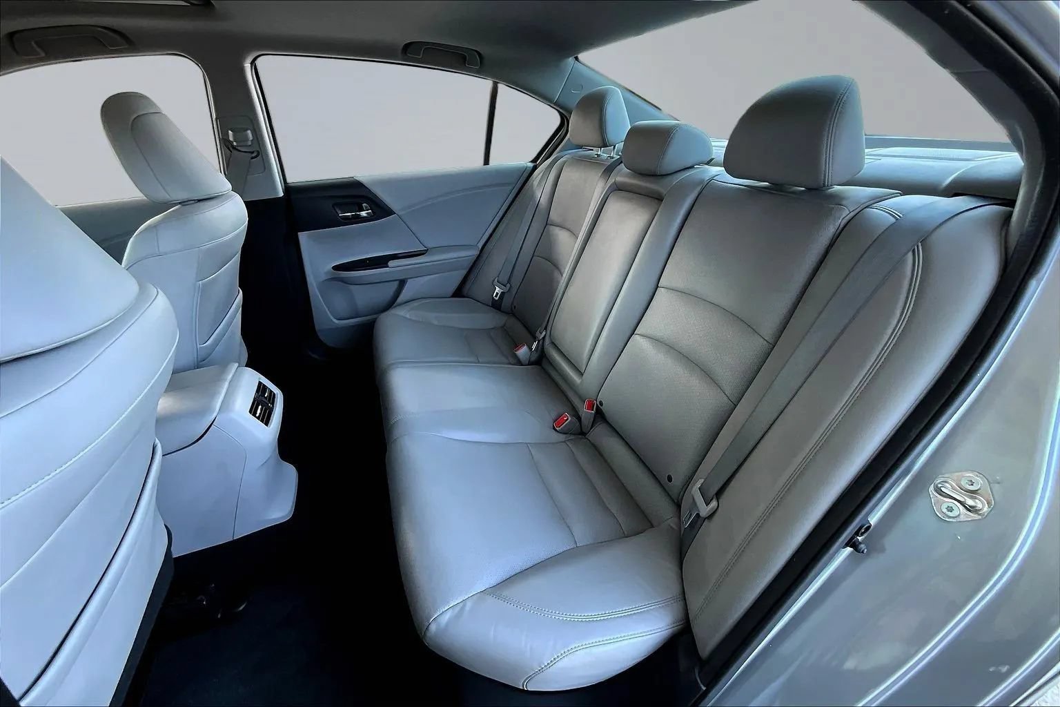 Used 2017 Honda Accord EX-L image 19