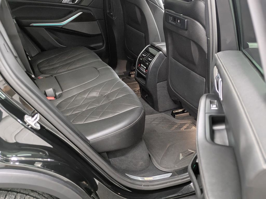 Used 2023 BMW X5 xDrive40i w/ Premium Package image 22