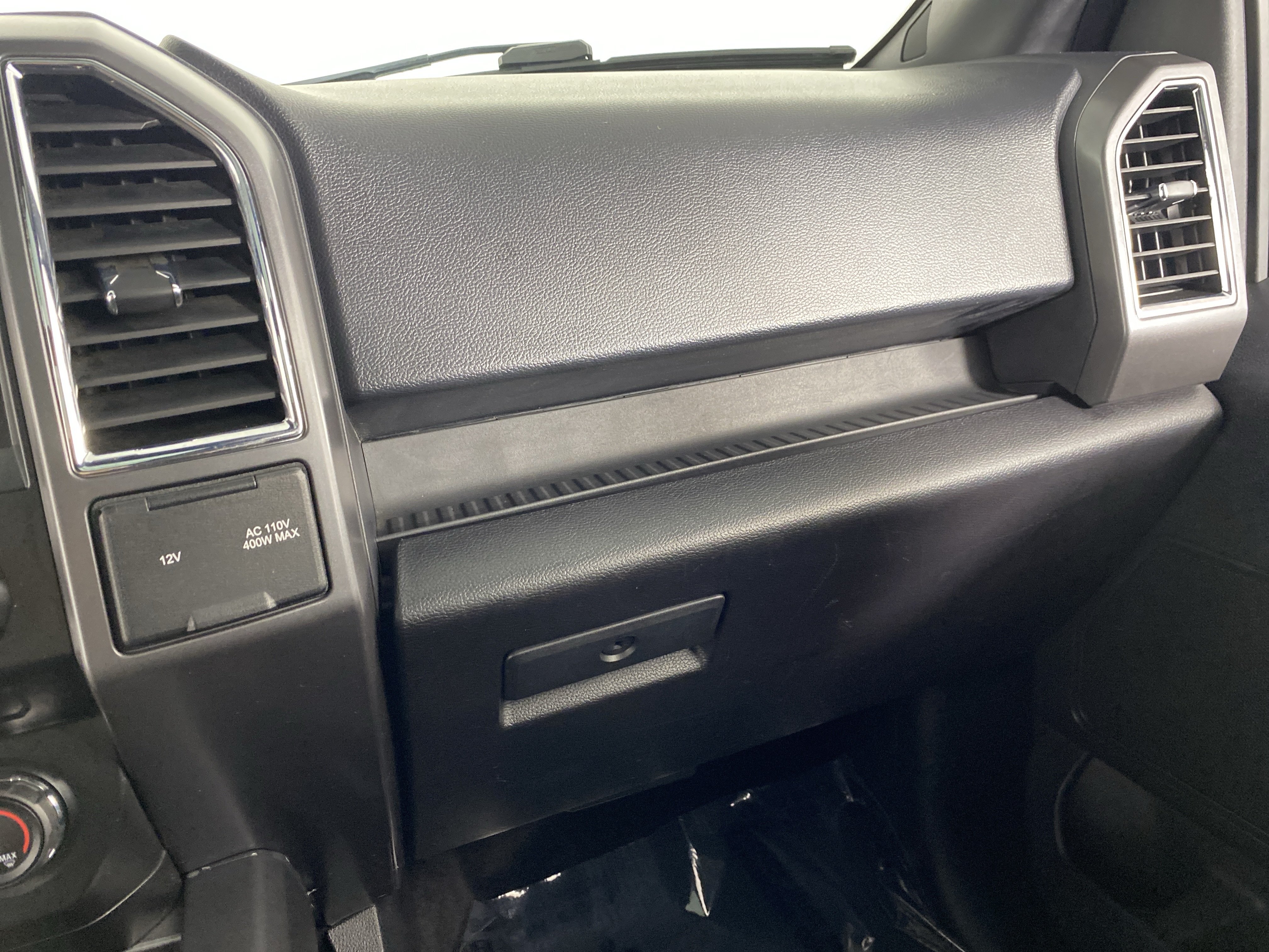 Used 2016 Ford F150 XLT w/ Equipment Group 302A Luxury AWD/4WD image 31