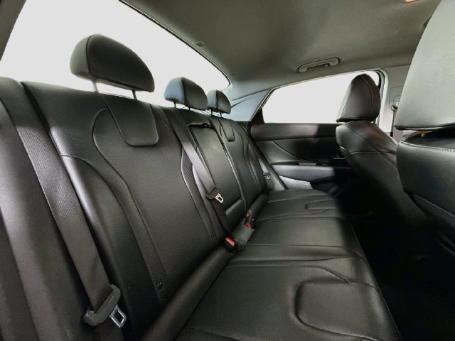 Used 2022 Hyundai Elantra Limited FWD image 26