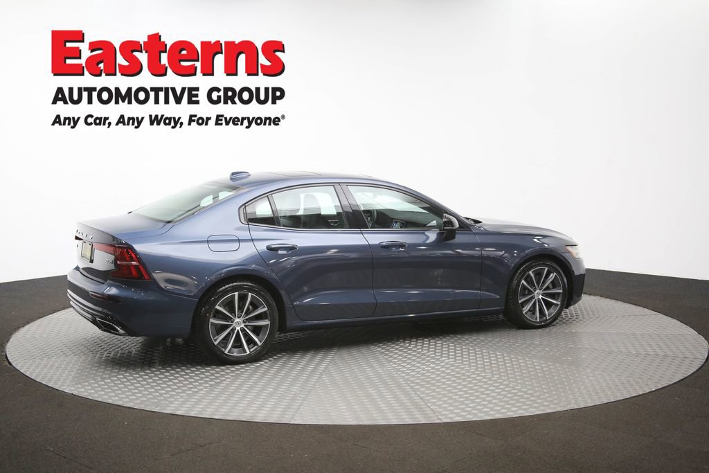 Used 2022 Volvo S60 B5 Momentum image 42