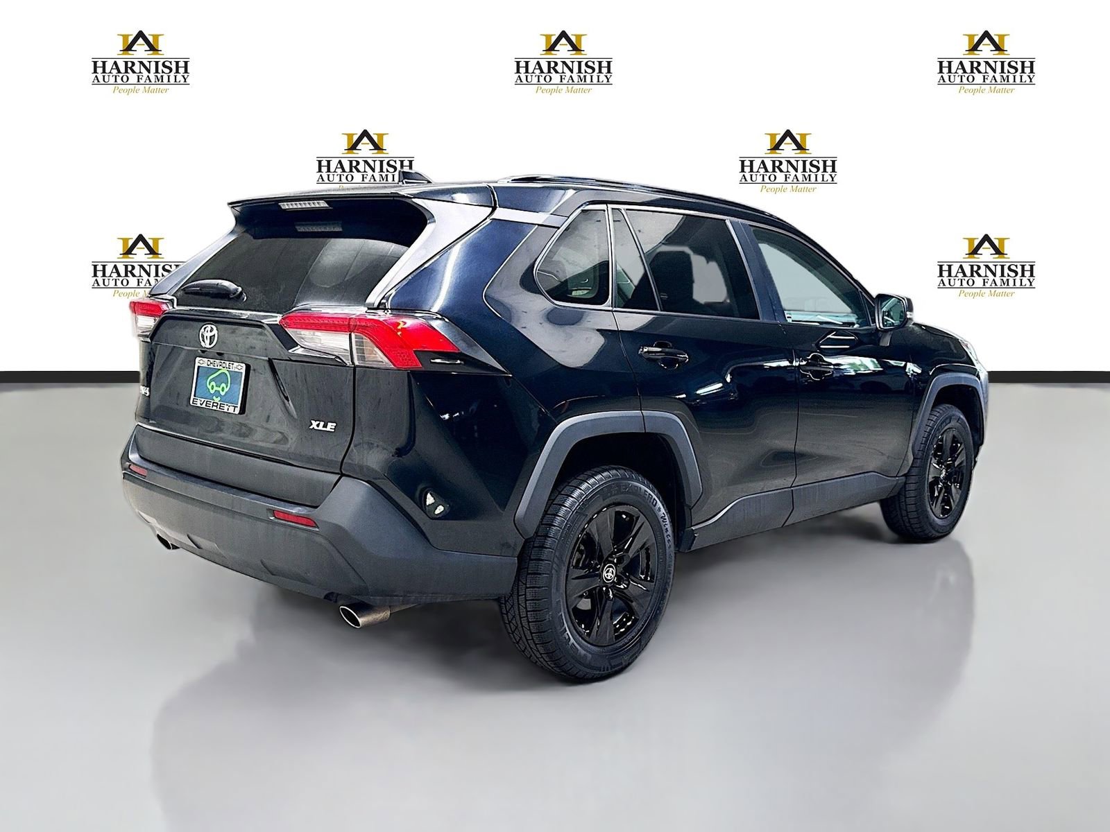 Used 2024 Toyota RAV4 XLE FWD image 5